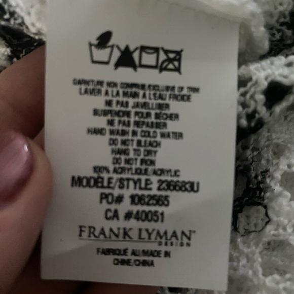 NWT Open knit light weight sweater - Picture 4 of 4